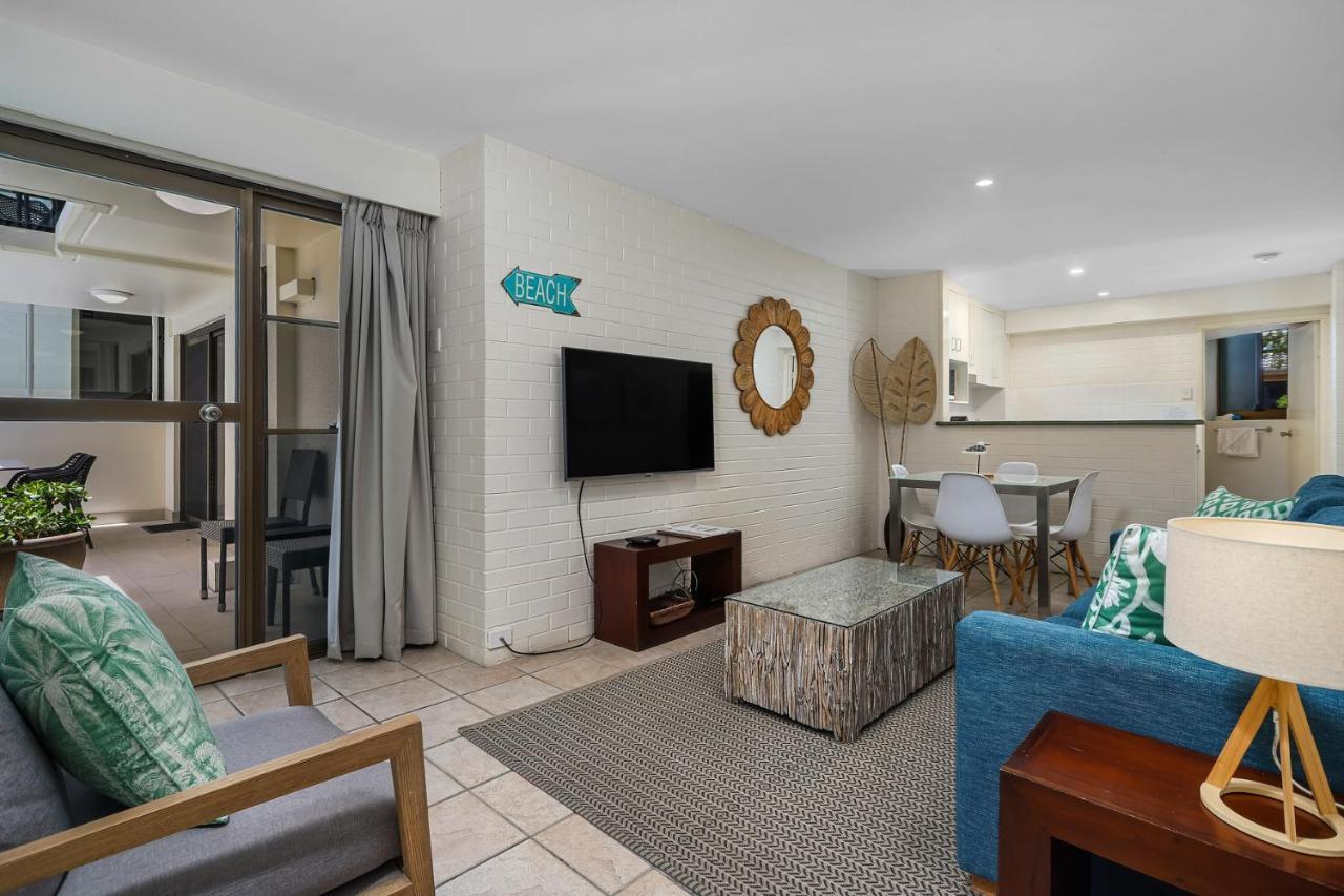 Bayview Beachfront Apartments, In Town Right On The Beach Byron Bay Exterior foto