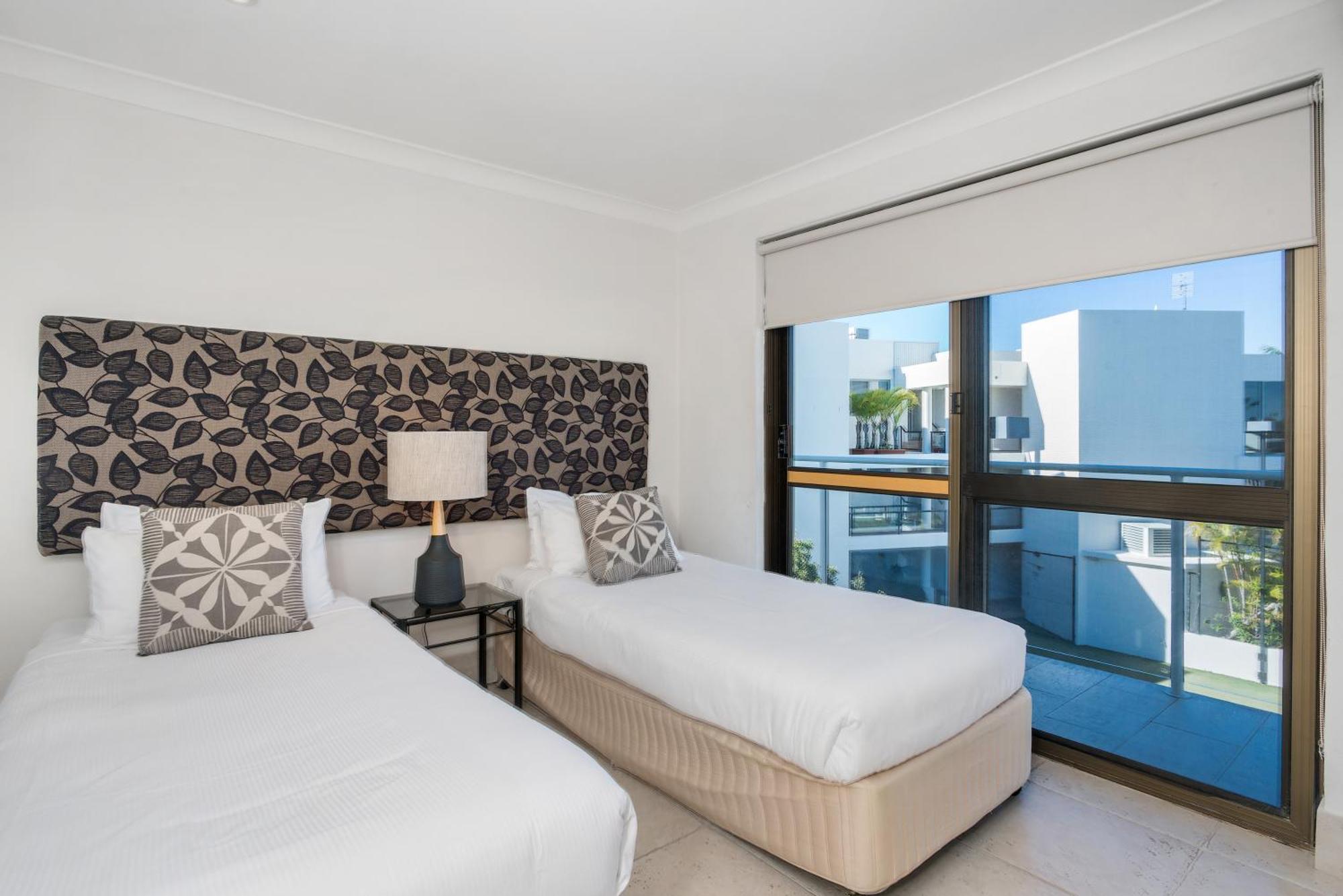 Bayview Beachfront Apartments, In Town Right On The Beach Byron Bay Exterior foto