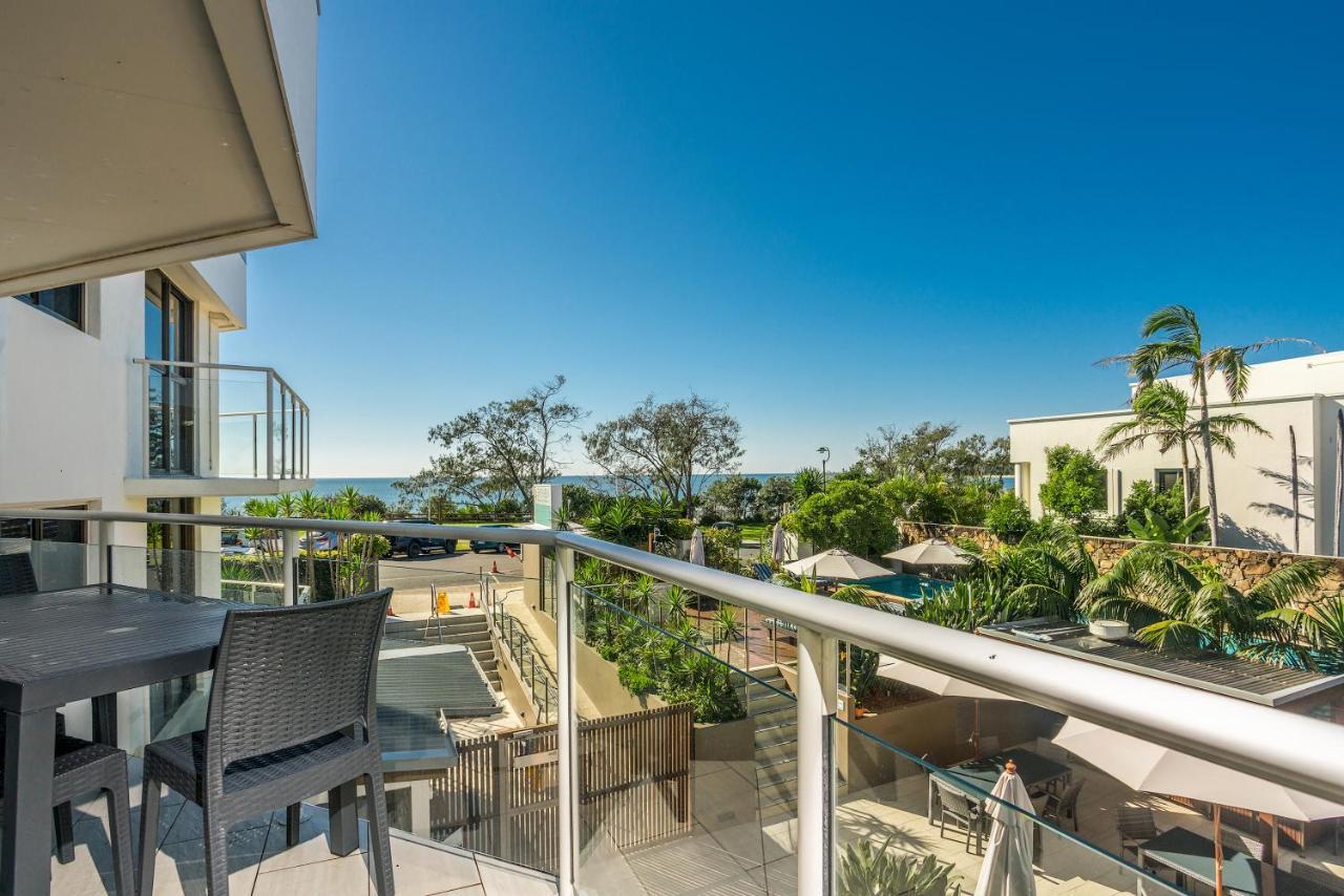 Bayview Beachfront Apartments, In Town Right On The Beach Byron Bay Exterior foto